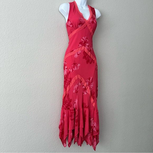 Vintage Floral Lace V-Neck Dress - Picture 4 of 10